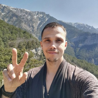 Логотип @tomstepanov - Guru Tom