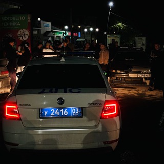 Логотип @tonirovannye - тонированные