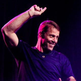 Логотип @tonyrobbinson - Tony Robbins