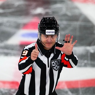 Логотип @toomanymenontheice - Шестой полевой