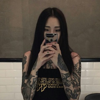 Логотип @totygirl - тёлочки с тоту