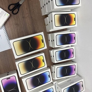 Логотип @tovarkavarkachat - Товарчатик 📦