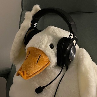 Логотип @tovarsshik - Логово коммерсанта