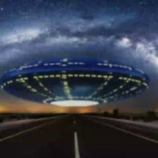 Логотип @tr3bastr - Space travelers