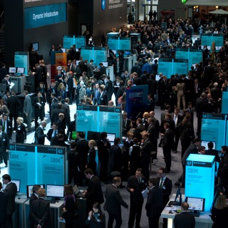 Логотип @trade_show - Trade Show