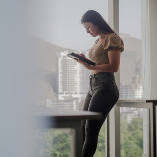 Логотип @tradingbylachicatraderfx - LACHICATRADERFX