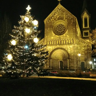 Логотип @traktorvprage - Уехал в Чехию🍺