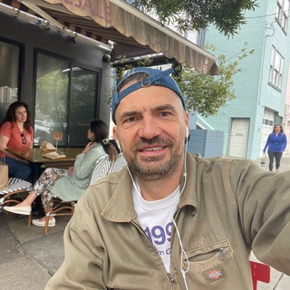 Логотип @transposables - Трансгуманизм в далеком городе