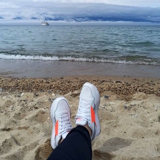 Логотип @travelbylight - 🛻 Путешествия на Лайте