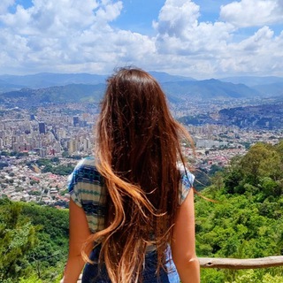 Логотип @travelwithpolina - Талант к жизни | Полина NoiViaggiamo