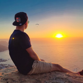 Логотип @travelwithvlad - The next stop is...