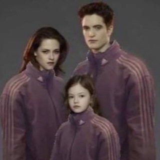 Логотип @trdrats - 📚 тревожное трио 📚