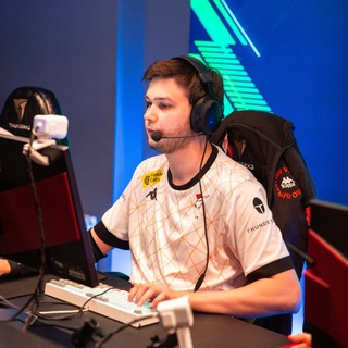 Логотип @treizario - Трейз