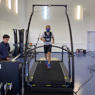 Логотип @triathlonscience - Лучшая книга о тренировках по триатлону