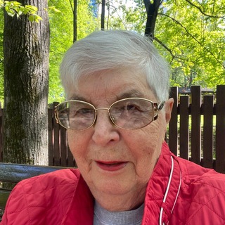 Логотип @trofimova_ti - ШАГАЕМ ВМЕСТЕ