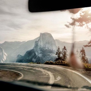 Логотип @trvcklist - T R V C K L I S T