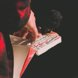 Логотип @tschtets - Чтец.