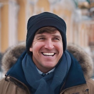 Логотип @tuckerkarison - Такер Карлсон в России