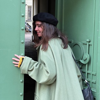 Логотип @tut_leraa - 🌻🎧Тут жизнь и Лера🐈‍⬛