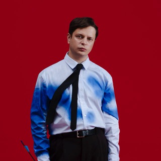 Логотип @tvoe_daleko - Сергей Пастух печатает…