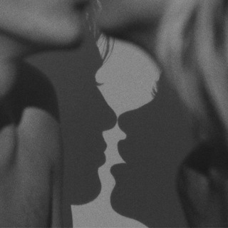 Логотип @tvoeteloo - твоє дивне тіло ✋🏼🤚🏼