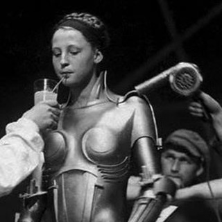 Логотип @tvorchreffin - творческий реферат.