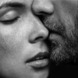 Логотип @tvoypoceluy - tvoy.poceluy