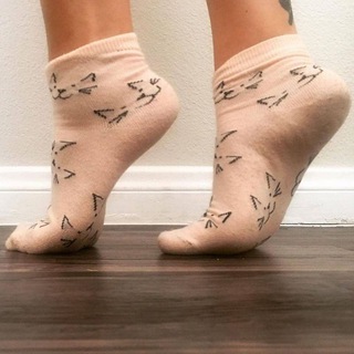 Логотип @tyanes - Мой фетиш - лапки [foot-fetish, sneakers-fetish, socks-fet]