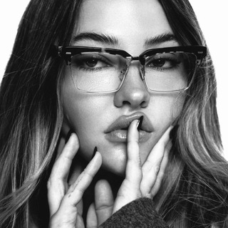 Логотип @tyanuchkaaaa - тянучка