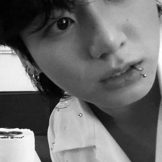 Логотип @typicaz - ang archive