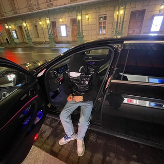Логотип @u_r_bezz - молодой ублюдок😈😈😈