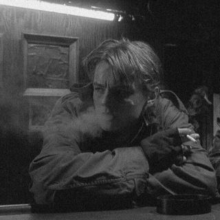 Логотип @ubityymalchik - убитый мальчик.