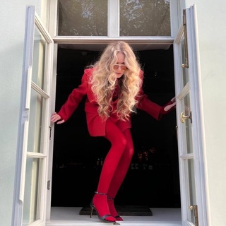 Логотип @uglemodnoyechat - Углемодное окно chat