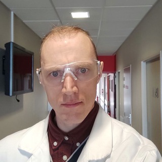 Логотип @uhovsergei - Ухов слышит