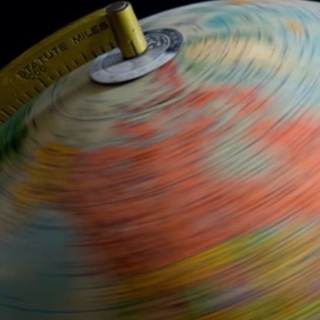 Логотип @uhronia - Ухрония