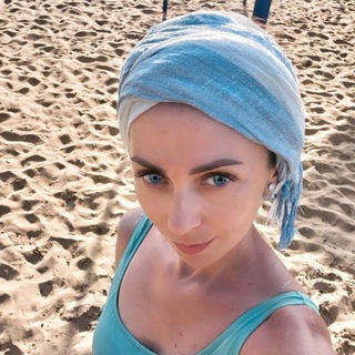 Логотип @ukomolova - ХОДЬ СЮДА 👣