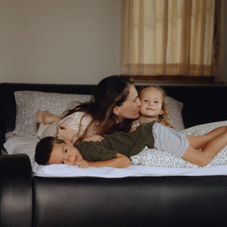 Логотип @uliana_serdyukova - Ульяна про воспитание без криков