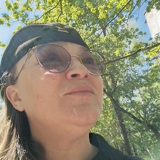 Логотип @umnovavkolonkach - Умнова в колонках