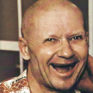 Логотип @undertakerchatru - Чат гробовщика