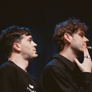 Логотип @underthespellschat - ча тек underthespells