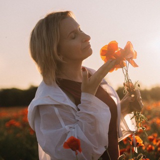 Логотип @uneekanal - У неё Канал 💋🎶