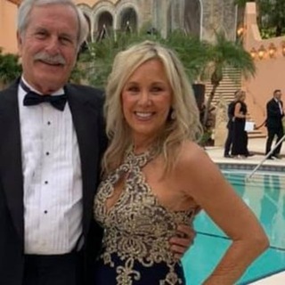 Логотип @unredactedtruthpub - UnredactedTruth