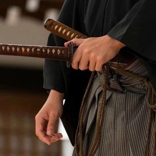 Логотип @ustavsiyvoiin - Уставший воин