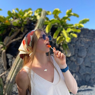 Логотип @uvarova_travel - Uvarova Travel