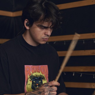 Логотип @v1kkivy - Надо бы запостить видос с барабанами