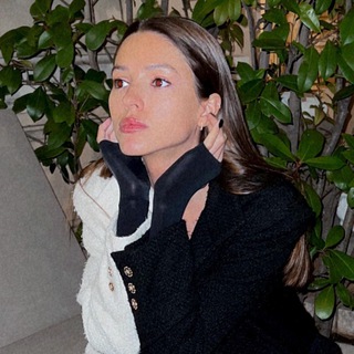 Логотип @v_korotkova - VKorotkova