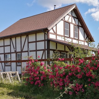 Логотип @v_odnu_kasku - Строим в одиночку