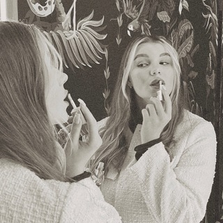 Логотип @vaallleery2 - valery keeps talking