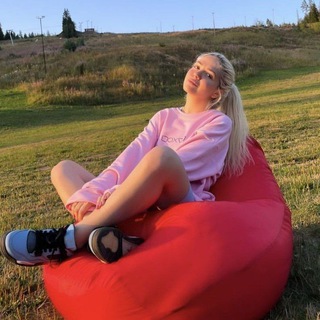 Логотип @vaalyaaxx - sleepysnk.8