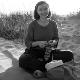 Логотип @valeri_knitting - Тепло на спицах🧶